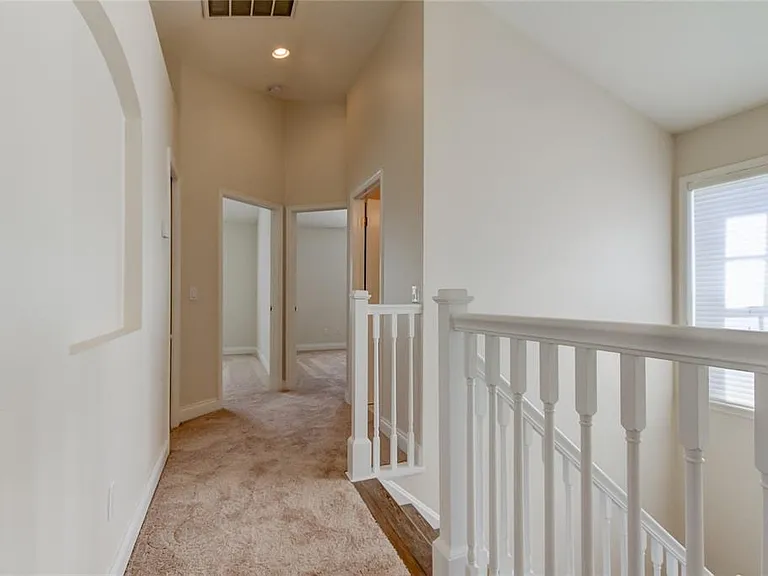 10704 Sierra Vista Pl — Photo 24