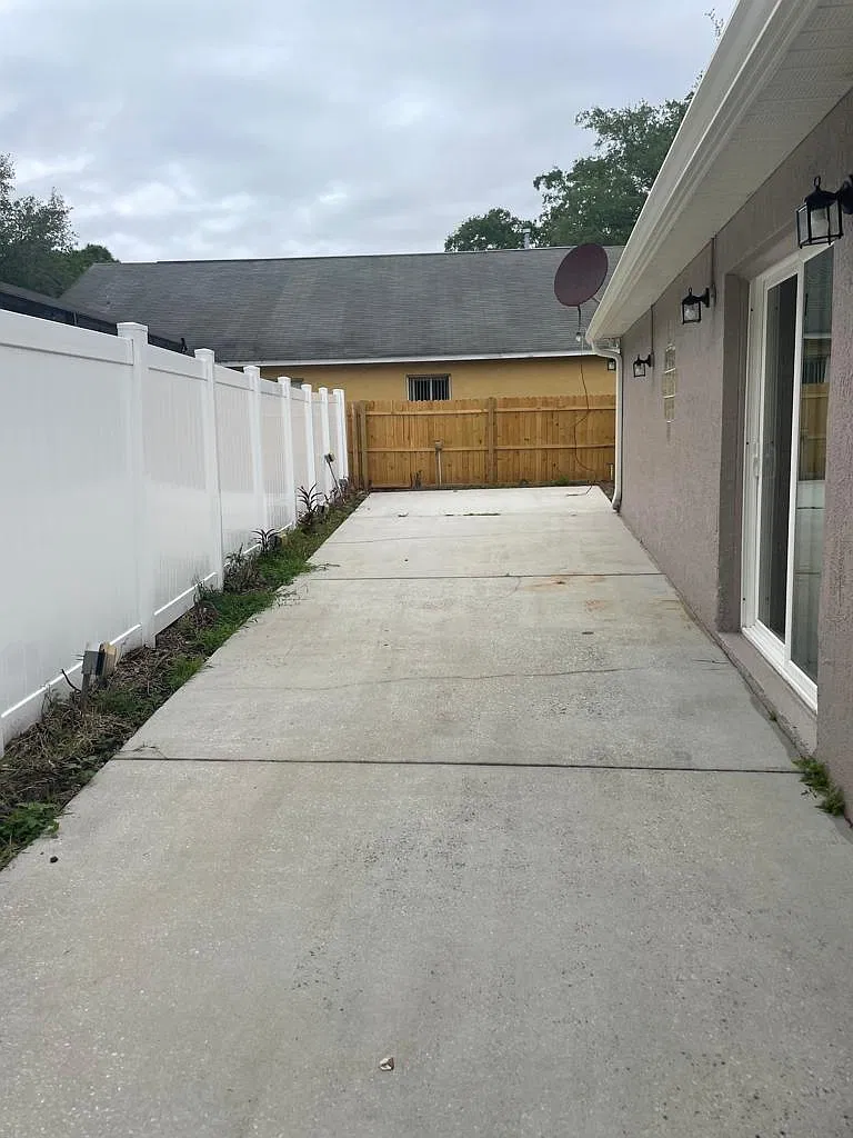 4 bed, 2030 sqft, $3,000 — Photo 2