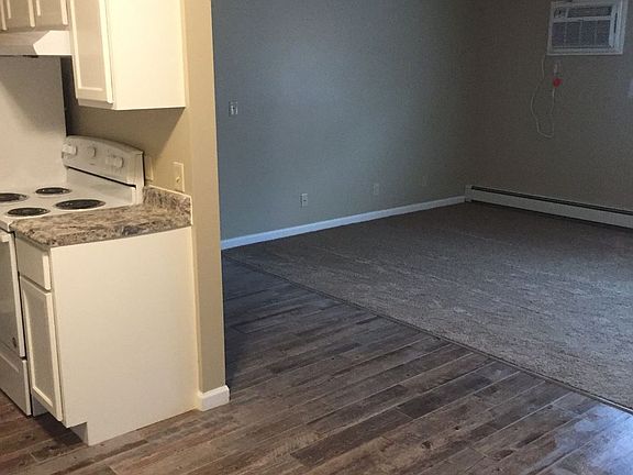 3rd image of 2826 Euclid Ave APT 206