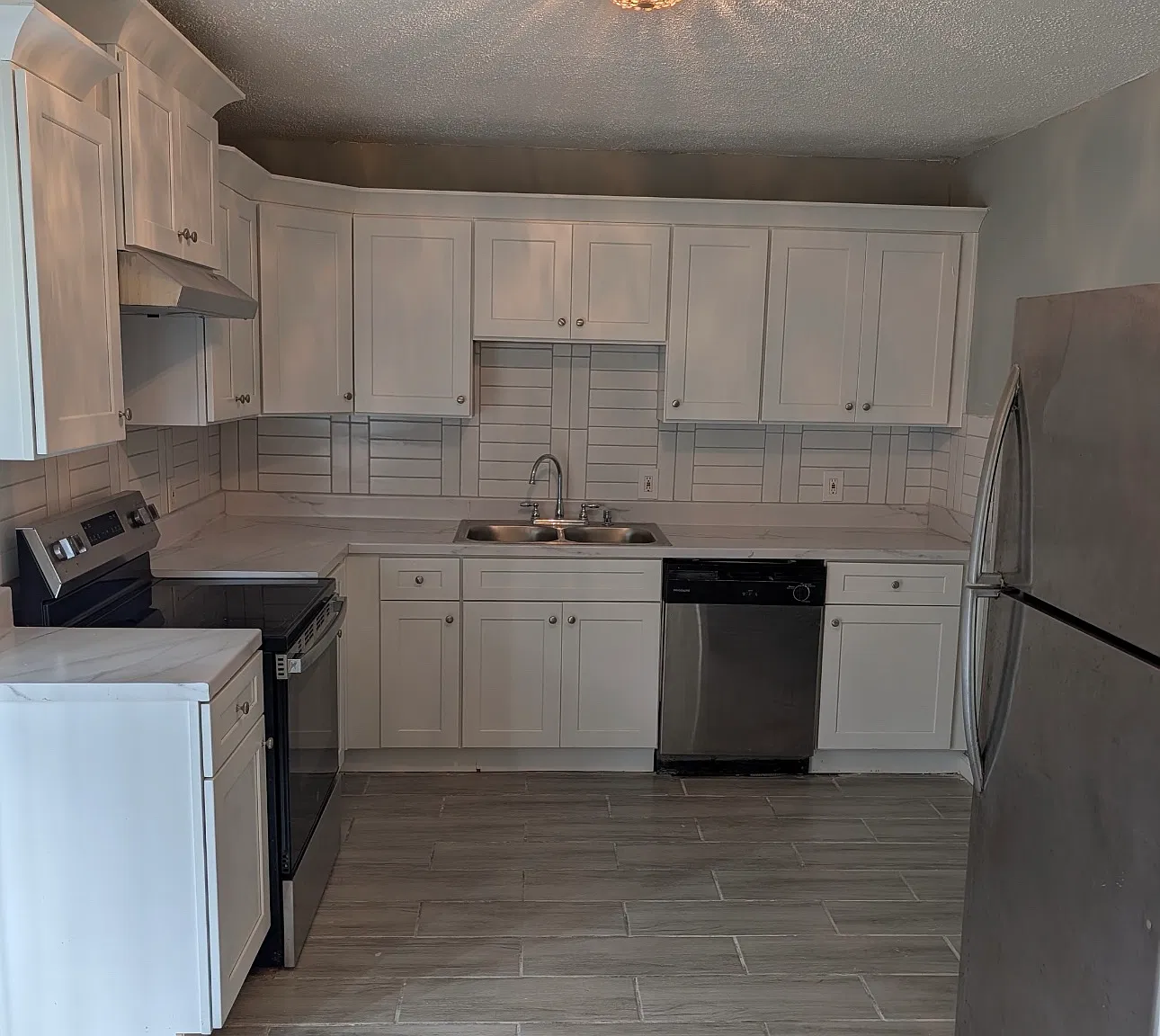 3 bed, 1134 sqft, $2,500 — Photo 2