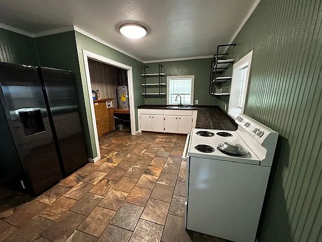 1209 C St SE — Photo 2