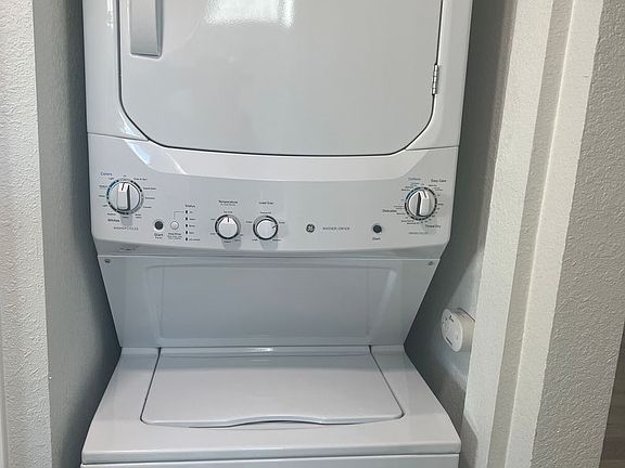 3rd image of 4755 Felton St #4