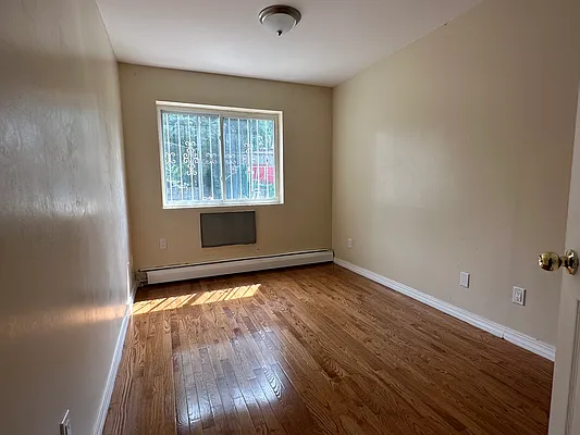 Rented by Capri Jet Realty Corp | media 7