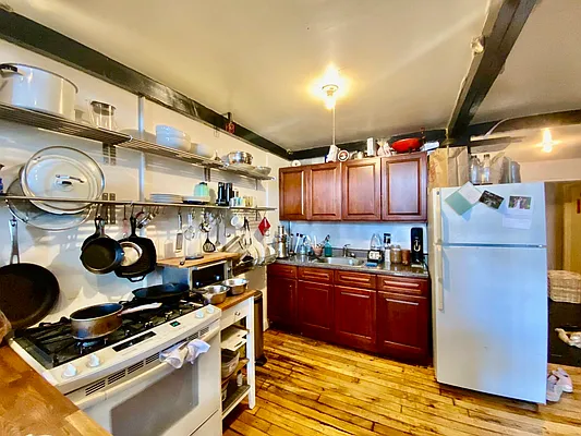 Rented by Carnegie Management Inc | media 2