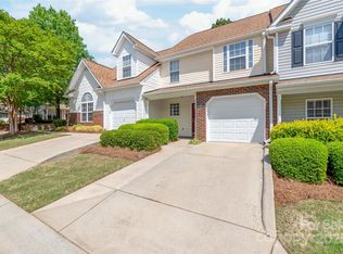 11011 Alderbrook Ln, Charlotte, NC 28270