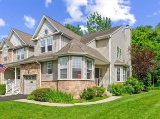 27 N River Dr, Beacon, NY 12508