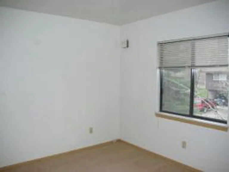 614 1/2 S 4th Ave — Photo 6