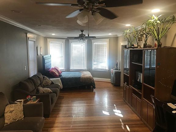 4th image of 16 Nichols Ave #1