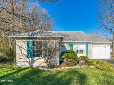 53 Farnworth Close, Freehold, NJ, 07728