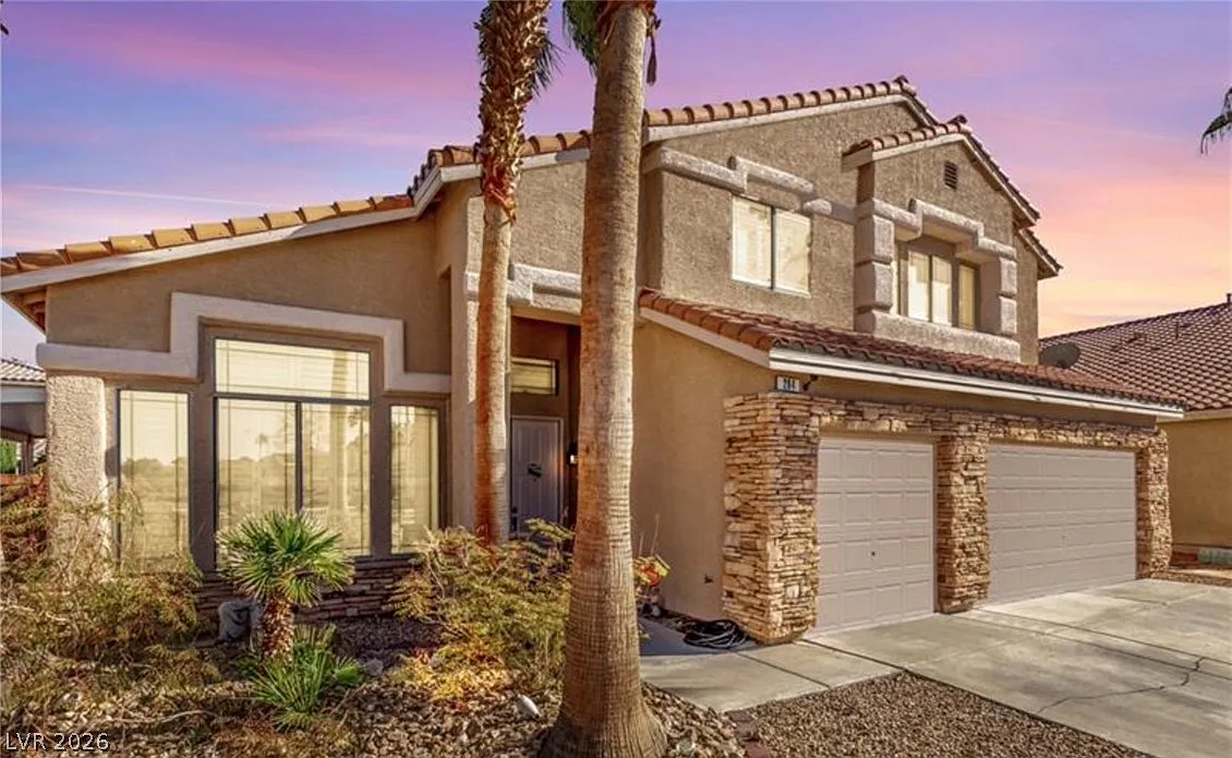 4 bed, 5.0 bath, 2813 sqft, $4,500 — Photo 1