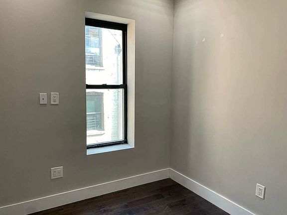 5th image of 124 E 103rd St APT 26