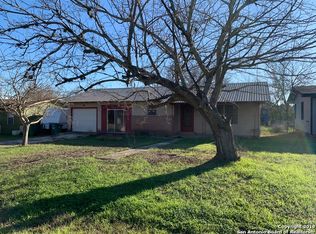 815 6th St, Blanco, TX 78606
