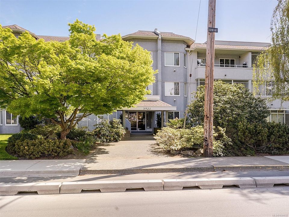 1st image of 3921 Shelbourne St #208