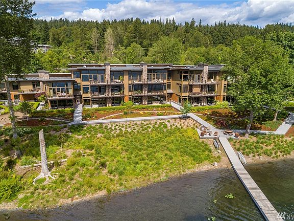 2nd image of 4323 E Lake Sammamish Pkwy SE #302