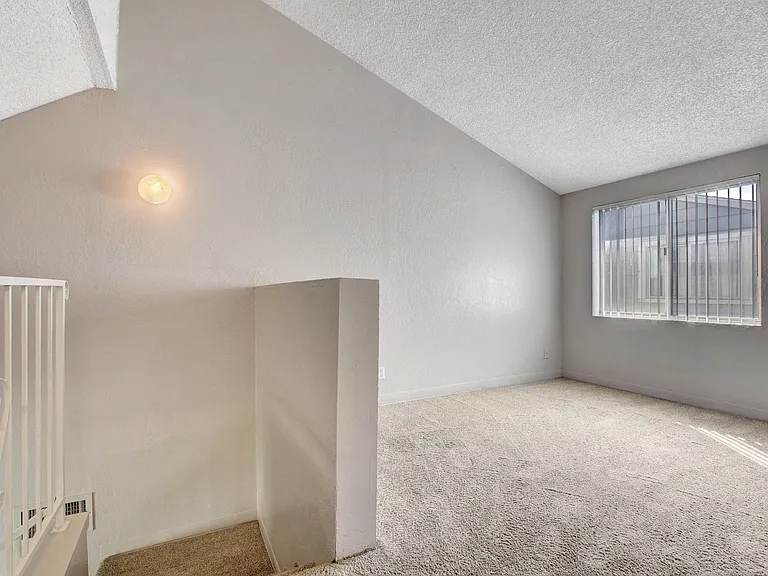 Green Tree Apartments — Photo 48