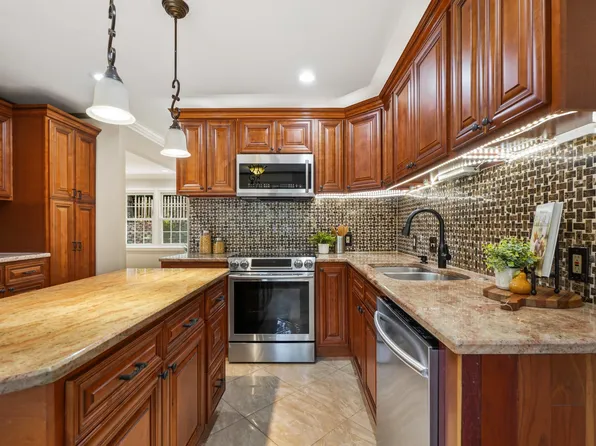 14003 N Commons Way, Rockville, MD 20854
