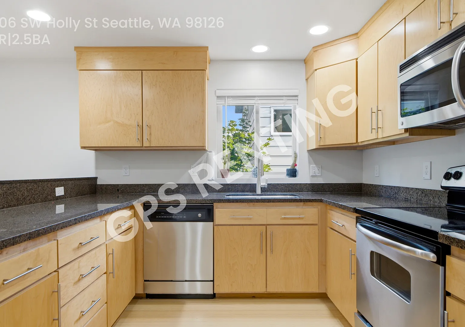Beautiful 3 Bed, 2.5 Bath Home! — Photo 3