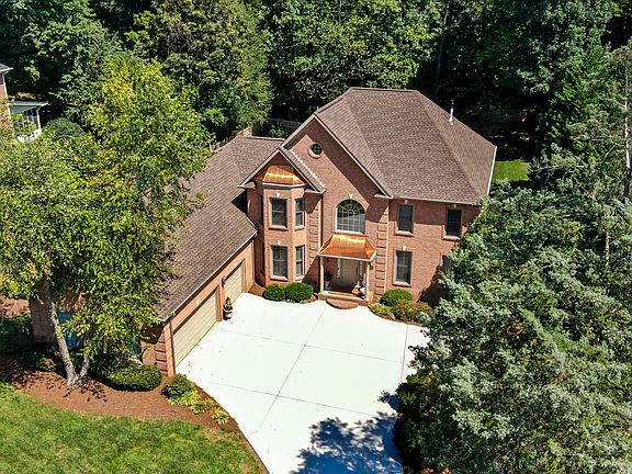 2nd image of 810 Oconnell Dr