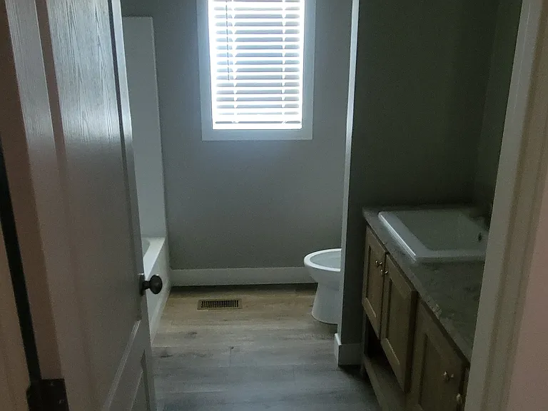 4214 E Fremont St — Photo 27
