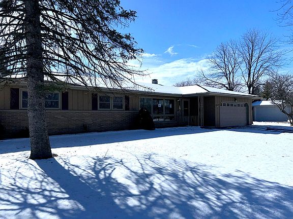 3rd image of 2627 W 60th Dr