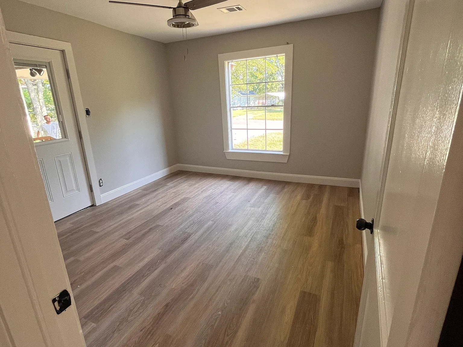 3 bed, 872 sqft, $1,200 — Photo 4