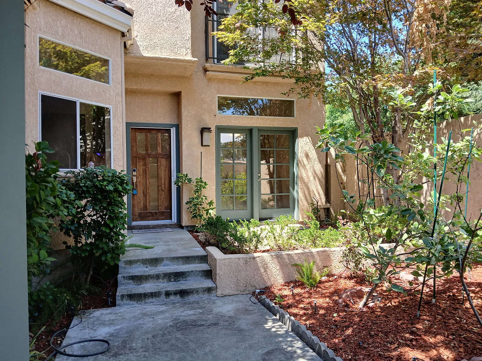 3 bed, 1964 sqft, $4,500 — Photo 2