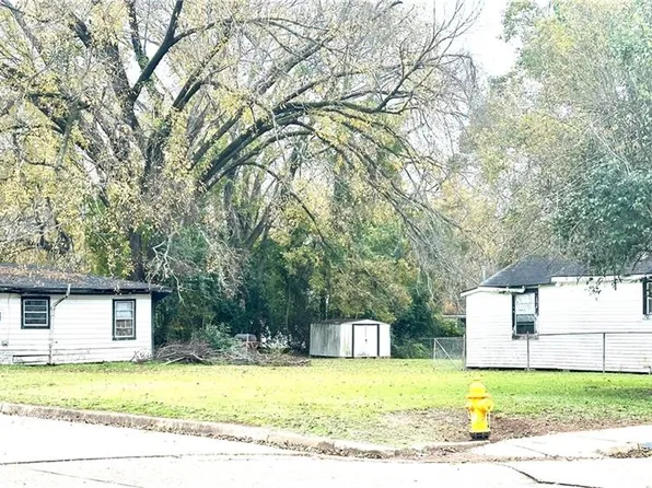 703 University St, Alexandria, LA 71302