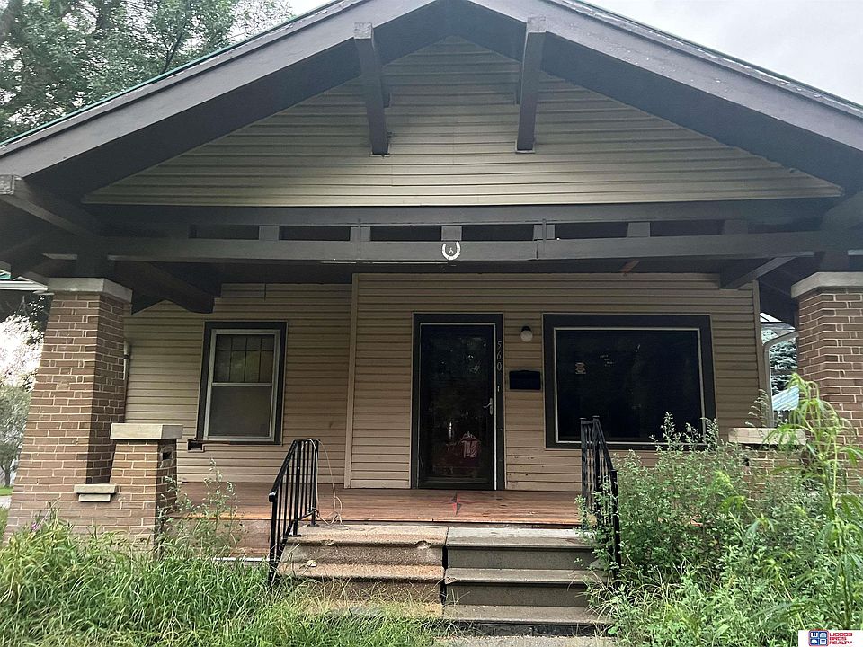 1st image of 560 Smith St