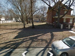 324 SW Taylor St, Topeka, KS 66603