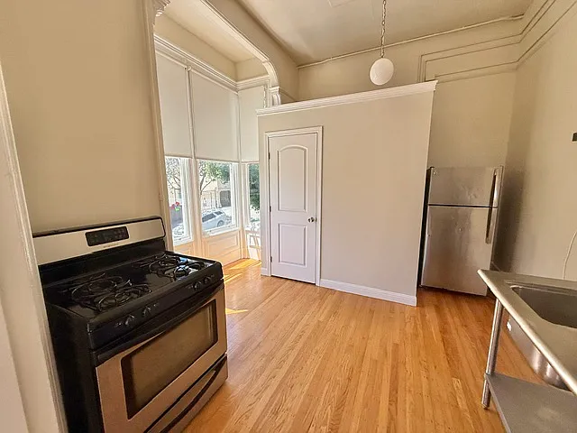 996 Valencia St #6 — Photo 7