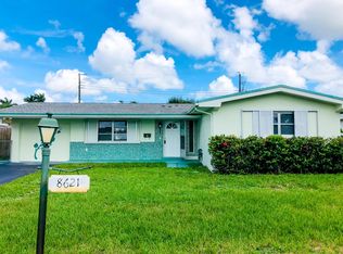 8621 NW 11th Ct, Pembroke Pines, FL 33024