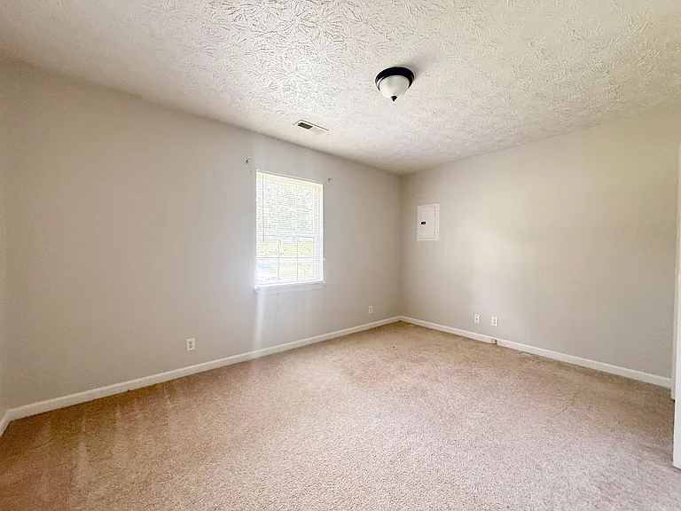 125 W Bangham Rd — Photo 11
