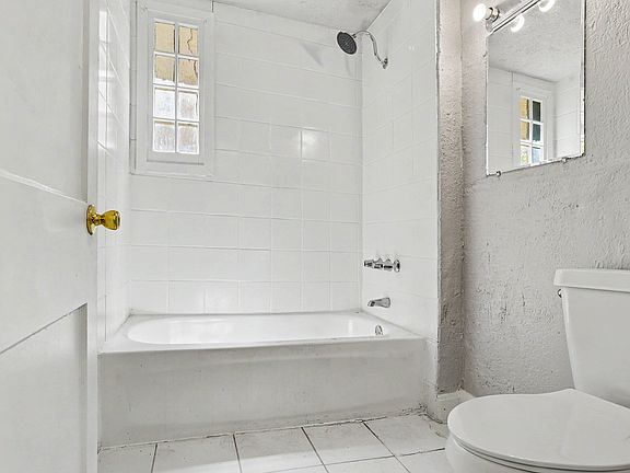 5th image of 4515 Swiss Ave APT 7