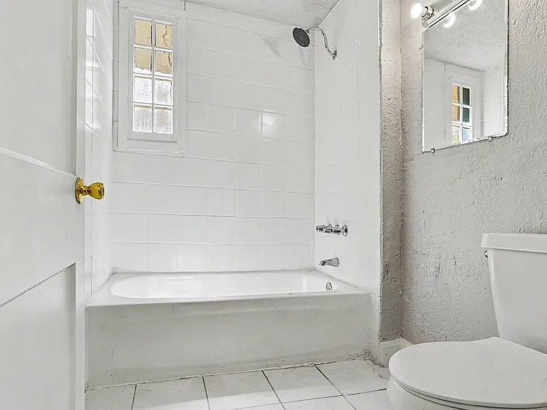 4515 Swiss Ave — Photo 5
