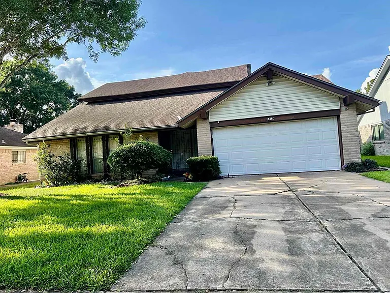 7410 Frostview Ln — Photo 1