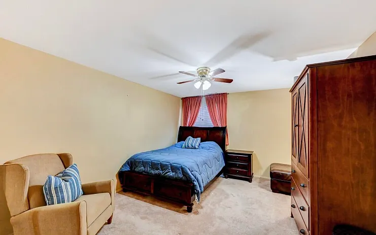 2 bed, 1.5 bath, 1043 sqft, $1,695 — Photo 3