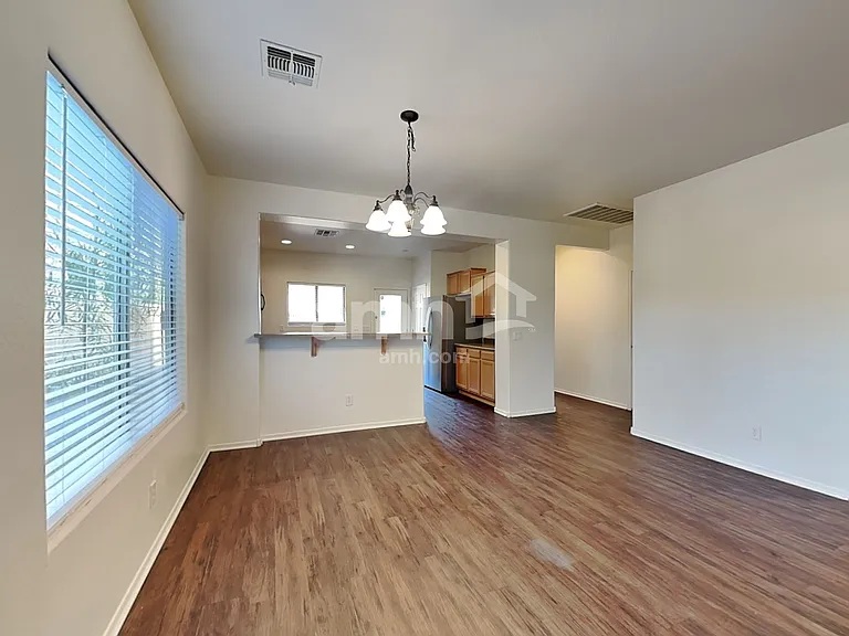 18203 W Townley Ave — Photo 4