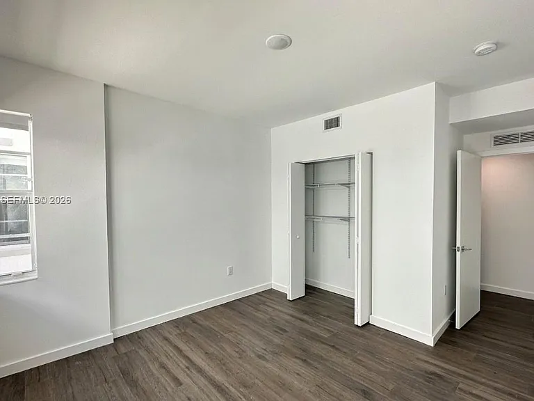 1570 Euclid Ave #6 — Photo 6