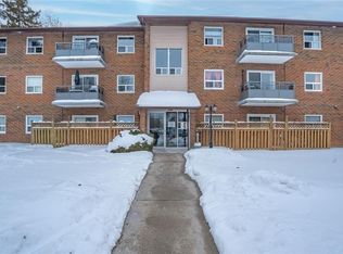 616 Grey St #16, Brantford, ON N3S 4Y1