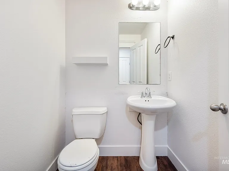 16569 Spartan Ave — Photo 24