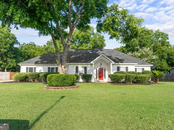 402 Grove Ln, Kathleen, GA 31047