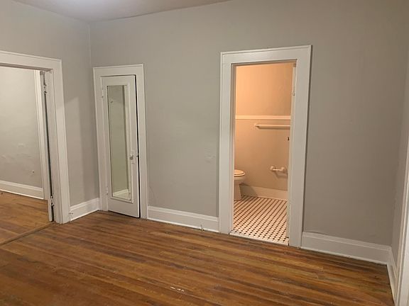 5th image of 726 E Lime St #2