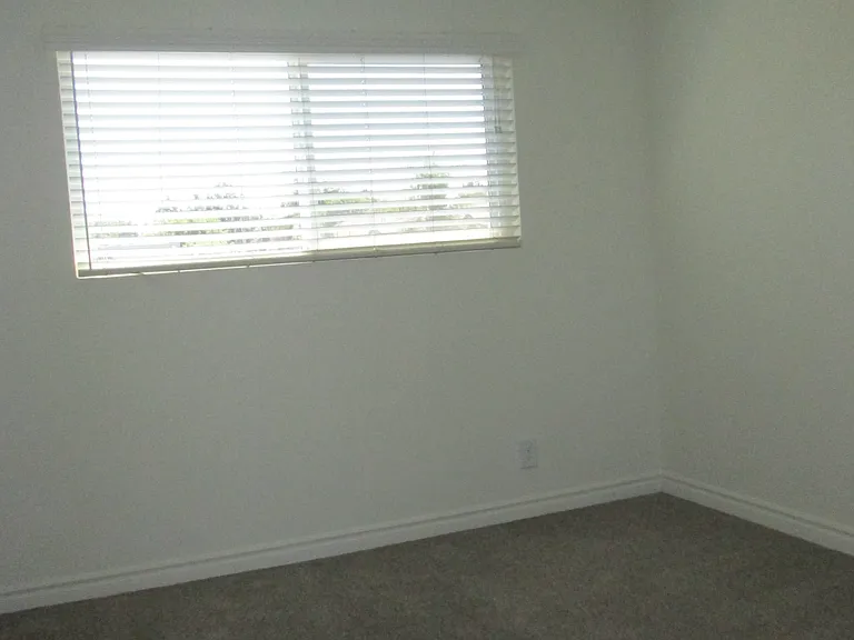 Brentwood/Suntree East Apartments — Photo 98