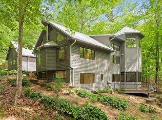 6402 Heartwood Dr, Chapel Hill, NC 27516