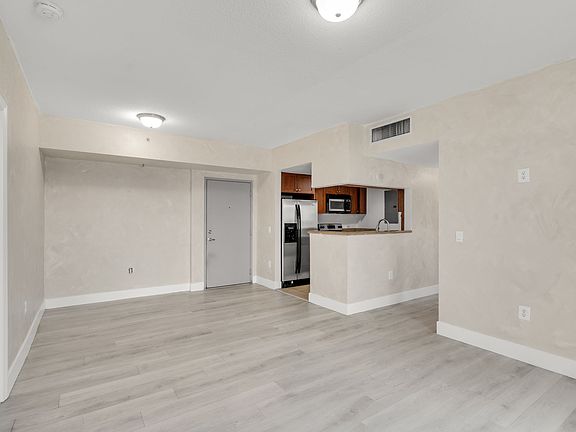 3rd image of 36 NW 6th Ave