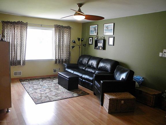 4th image of 809 Bunnell St