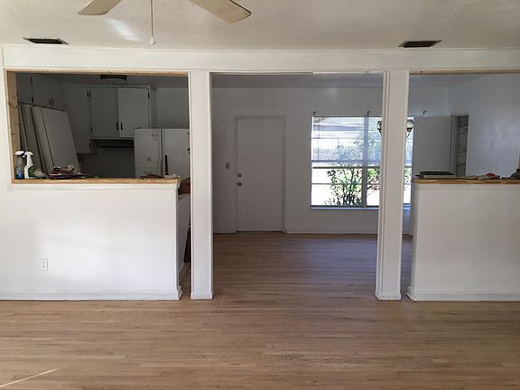 2nd image of 166 Beverly St