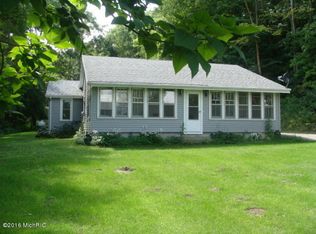 2492 E Riverside Dr, Ionia, MI 48846