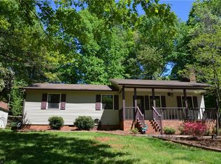 128 Norma Ln, Advance, NC 27006