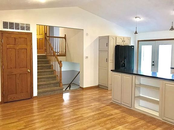 3rd image of 2108 Valdez Dr